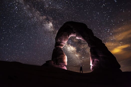delicate arch night stars landscape